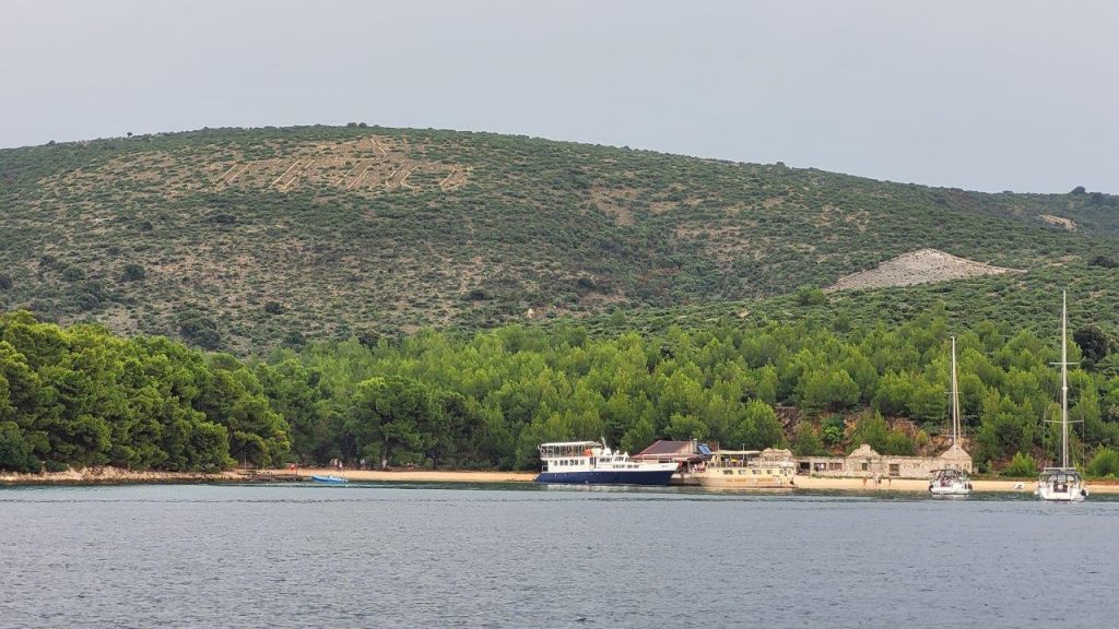 126 Pristanišče na otoku Sveti Grgur